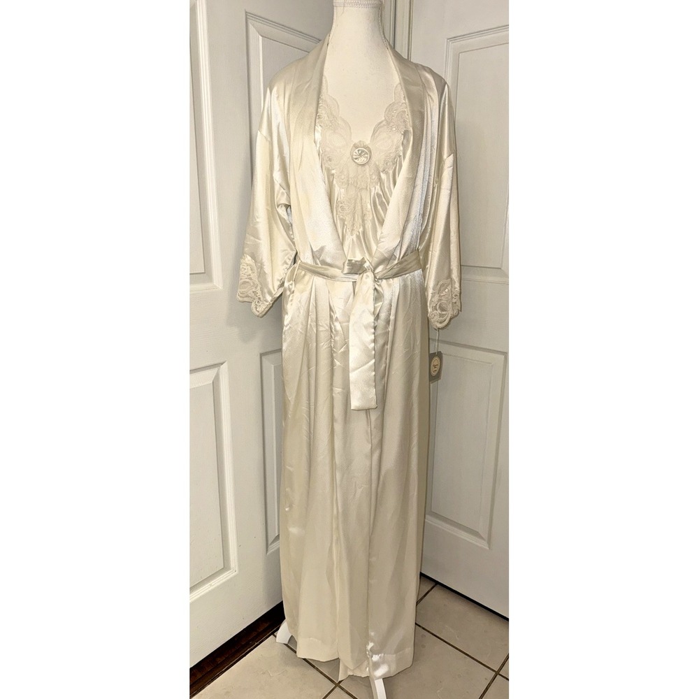 NWT VTG Christian Dior Lace Peignoir Robe Set Ivory Nightgown Satin Lace Bridal